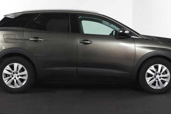 2021 Peugeot 3008 с пробегом 95 000 км