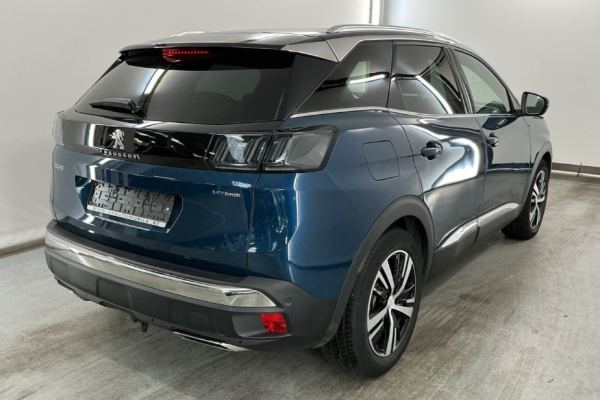 2023 Peugeot 3008 с пробегом 31 000 км