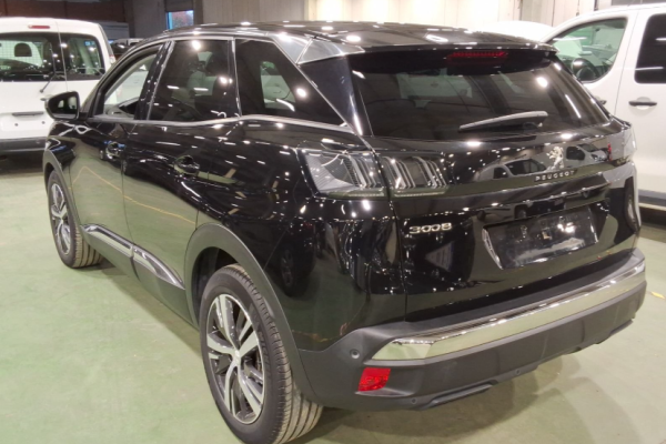2021 Peugeot 3008 с пробегом 34 000 км