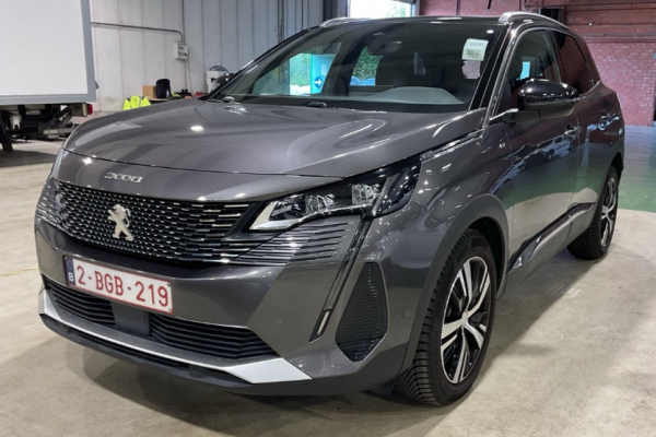 2021 Peugeot 3008 с пробегом 99 000 км