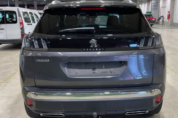 2021 Peugeot 3008 с пробегом 99 000 км