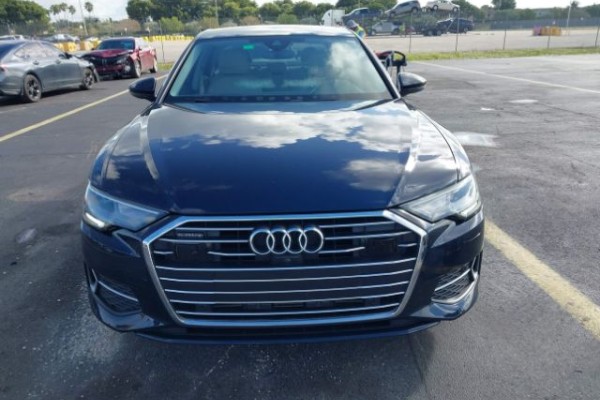 2022 Audi A6 с пробегом 30 000 миль