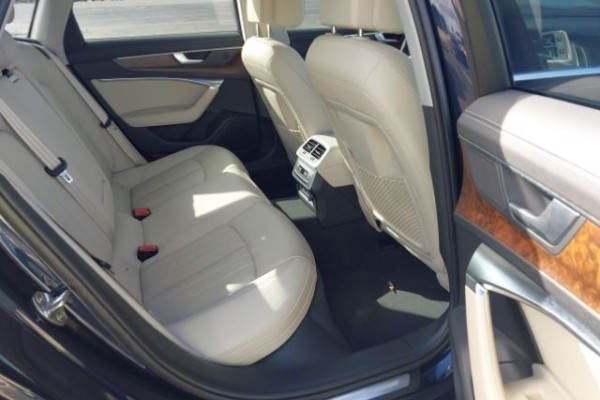 2022 Audi A6 с пробегом 30 000 миль