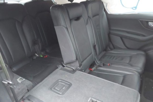 2017 Audi Q7 с пробегом 144 000 миль