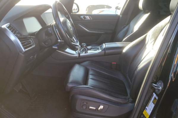 2019 BMW X5 с пробегом 72 000 миль