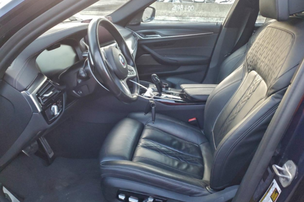 2022 BMW M5 с пробегом 29 000 миль