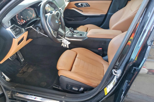 2021 BMW 3 серии с пробегом 27 000 миль