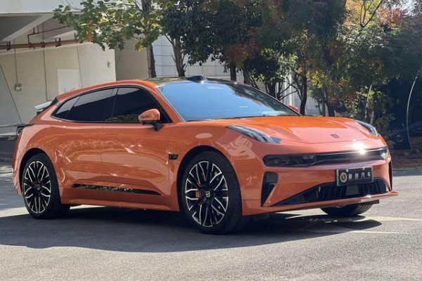 2024 Zeekr 001 с пробегом 15 000 км