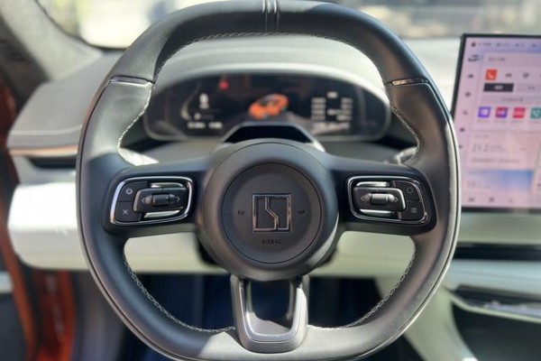 2024 Zeekr 001 с пробегом 15 000 км