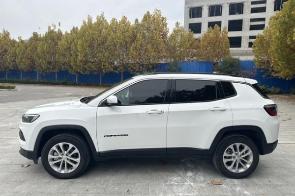 2022 Jeep Compass с пробегом 19 000 км