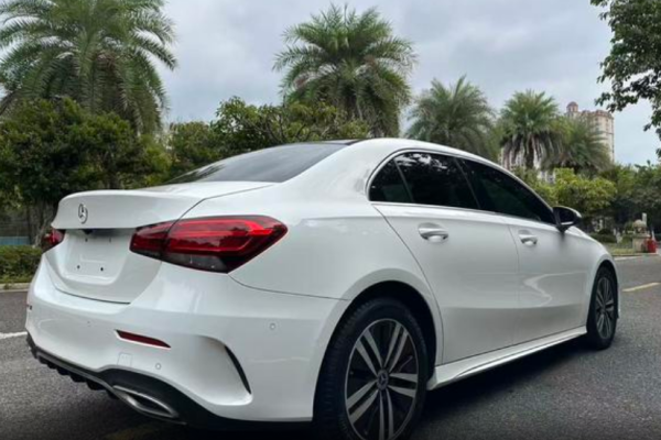 2021 Mercedes-Benz A-Класс с пробегом 40 000 км