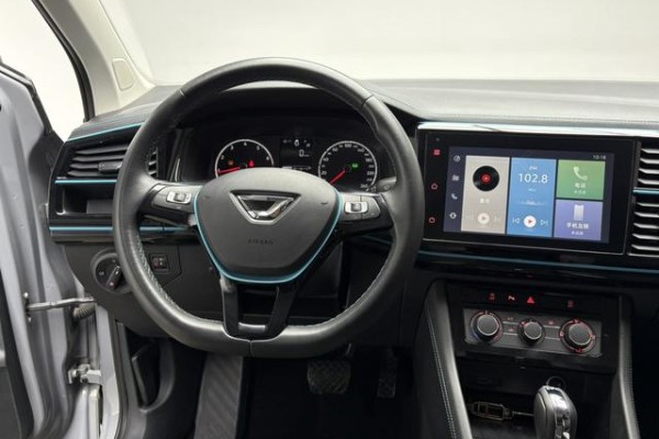 2022 Jetta VS5 с пробегом 31 000 км