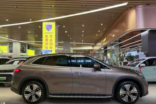 2023 Mercedes-Benz EQE SUV с пробегом 9 999 км