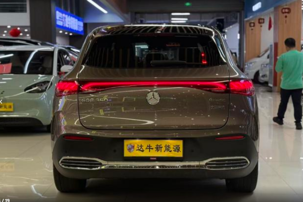 2023 Mercedes-Benz EQE SUV с пробегом 9 999 км