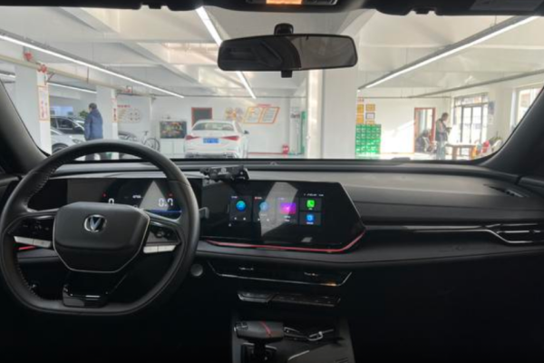 2025 Changan X5 Plus с пробегом 10 000 км