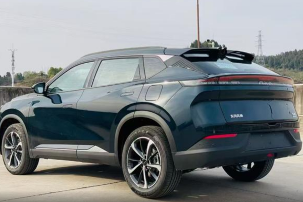 2025 Dongfeng Aeolus Haohan с пробегом 2 000 км