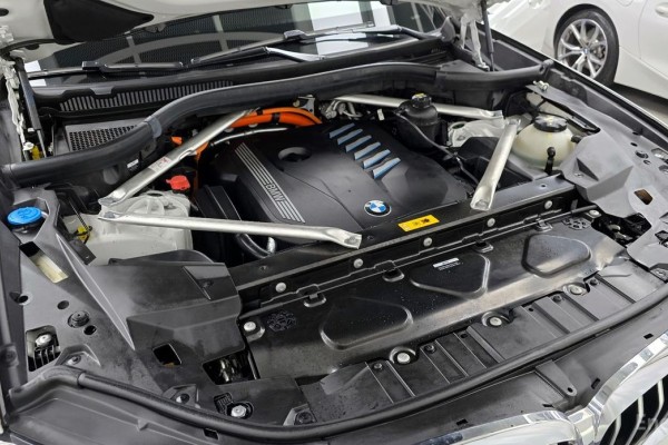 2022 BMW X5 с пробегом 43 898 км