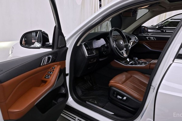 2022 BMW X5 с пробегом 43 898 км