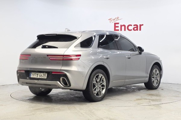 2022 Genesis GV70 с пробегом 72 574 км