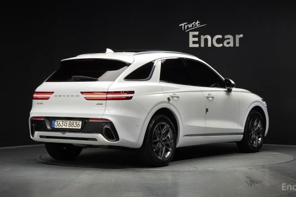 2021 Genesis GV70 с пробегом 40 709 км