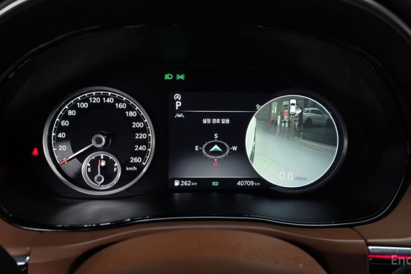 2021 Genesis GV70 с пробегом 40 709 км