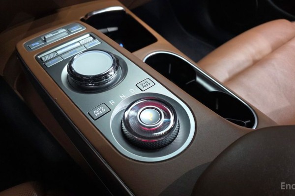 2021 Genesis GV70 с пробегом 40 709 км