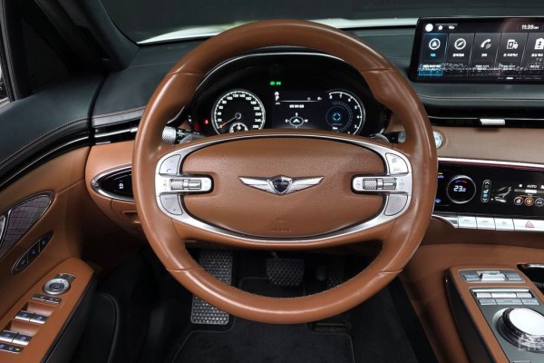 2021 Genesis GV70 с пробегом 40 709 км