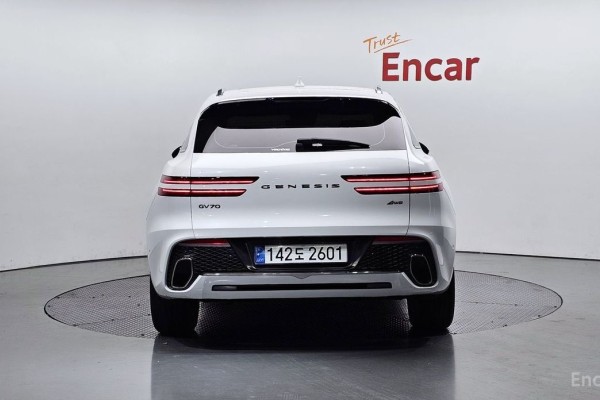 2022 Genesis GV70 с пробегом 52 873 км
