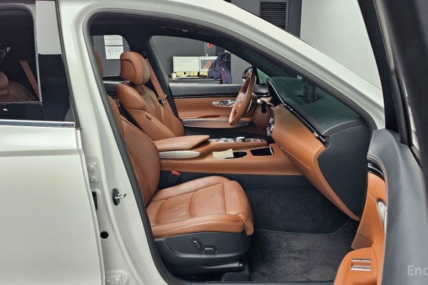 2022 Genesis GV70 с пробегом 52 873 км