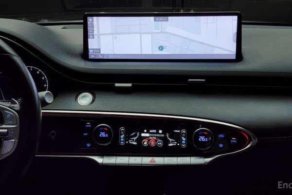 2021 Genesis GV70 с пробегом 80 247 км