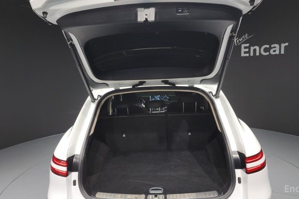 2021 Genesis GV70 с пробегом 80 247 км