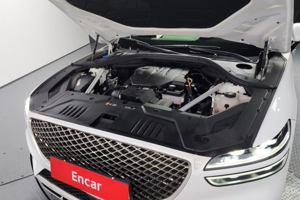 2021 Genesis GV70 с пробегом 73 836 км