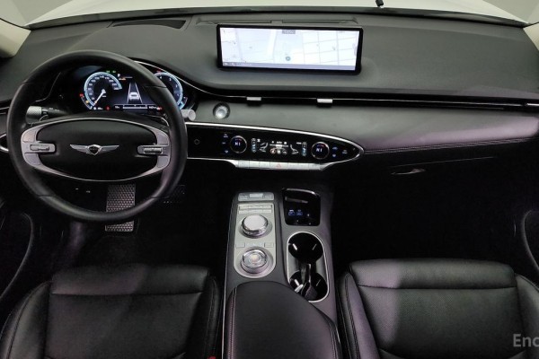 2021 Genesis GV70 с пробегом 132 831 км