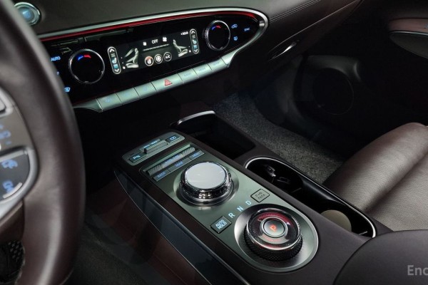 2021 Genesis GV70 с пробегом 73 836 км