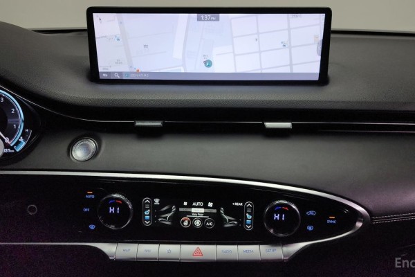 2021 Genesis GV70 с пробегом 132 831 км