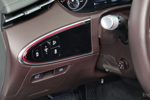 2021 Genesis GV70 с пробегом 73 836 км