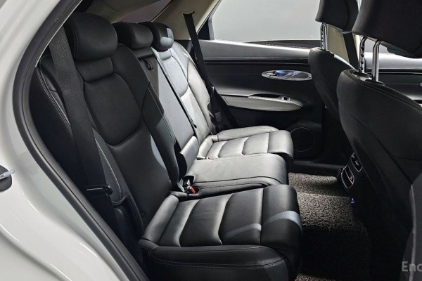 2021 Genesis GV70 с пробегом 102 526 км