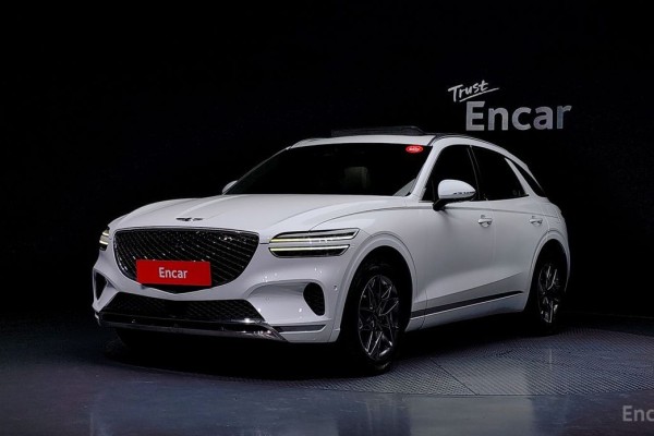2021 Genesis GV70 с пробегом 68 946 км