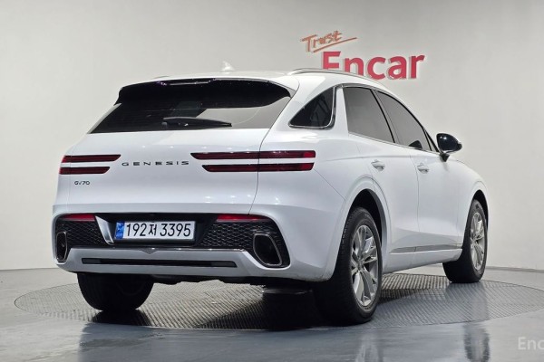 2021 Genesis GV70 с пробегом 132 062 км