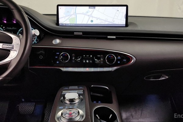 2021 Genesis GV70 с пробегом 78 620 км