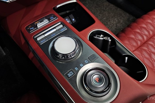 2021 Genesis GV70 с пробегом 119 810 км