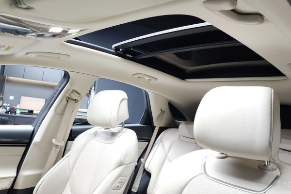 2021 Genesis GV70 с пробегом 68 946 км