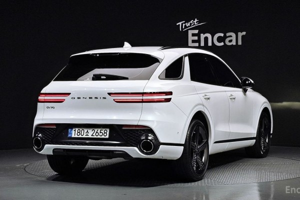 2022 Genesis GV70 с пробегом 46 799 км