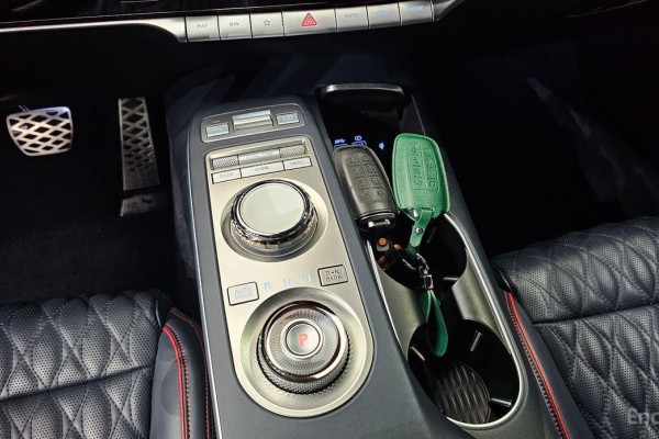 2022 Genesis GV70 с пробегом 46 799 км