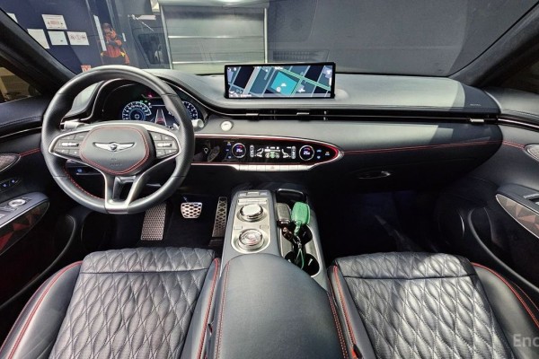 2022 Genesis GV70 с пробегом 46 799 км