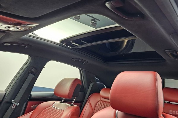 2021 Genesis GV70 с пробегом 119 810 км