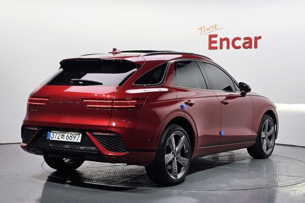 2021 Genesis GV70 с пробегом 104 687 км