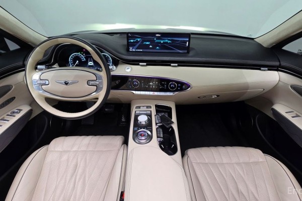 2021 Genesis GV70 с пробегом 146 256 км