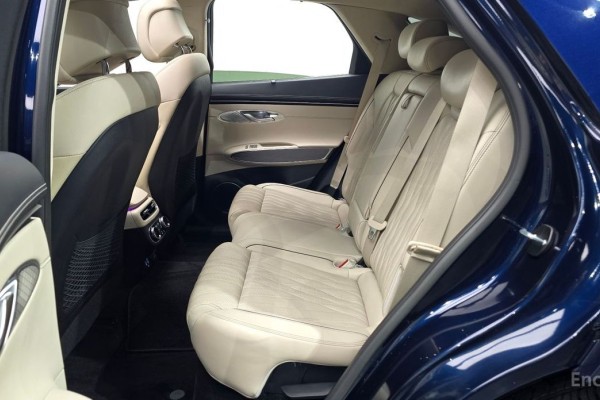 2021 Genesis GV70 с пробегом 146 256 км