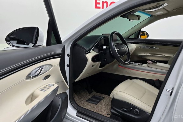 2022 Genesis GV70 с пробегом 58 003 км